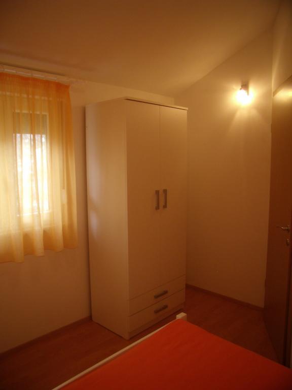 Stari Dvori Apartment โตรกีร์ ห้อง รูปภาพ