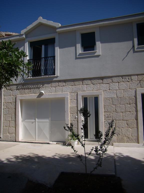 Stari Dvori Apartment โตรกีร์ ห้อง รูปภาพ