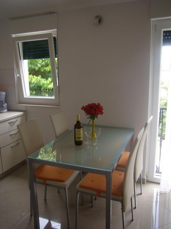 Stari Dvori Apartment โตรกีร์ ห้อง รูปภาพ